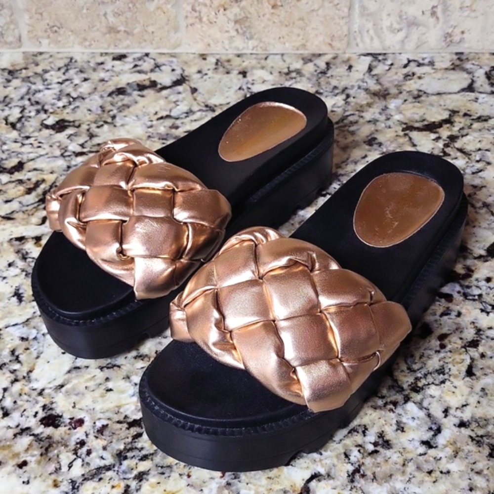 Chase + Chloe Lima Wedge Slide Sandals